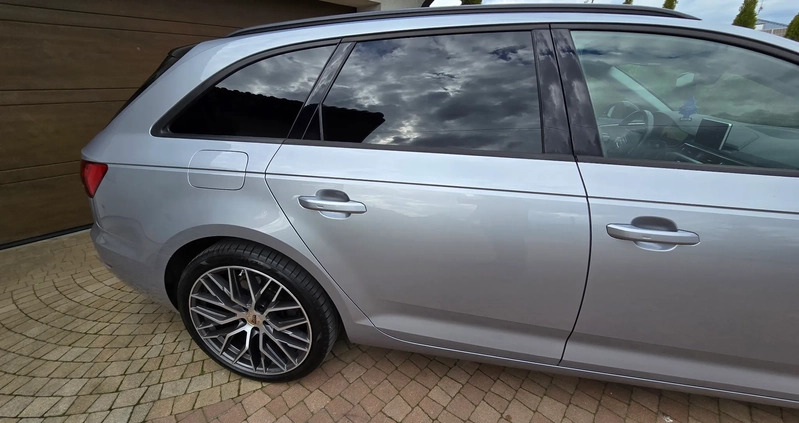 Audi A4 cena 84999 przebieg: 110440, rok produkcji 2017 z Łódź małe 704